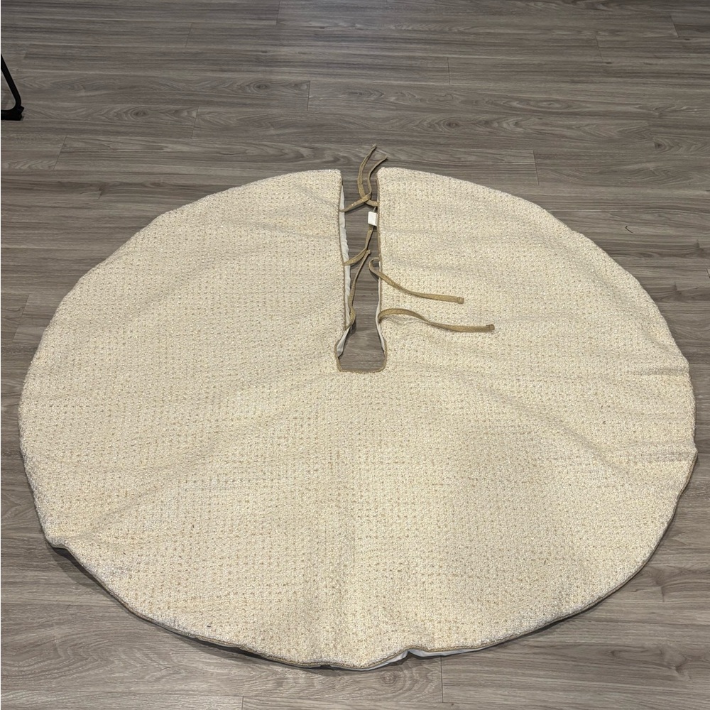 Glitz and Glimmer Gold and Beige Christmas Tree Skirt